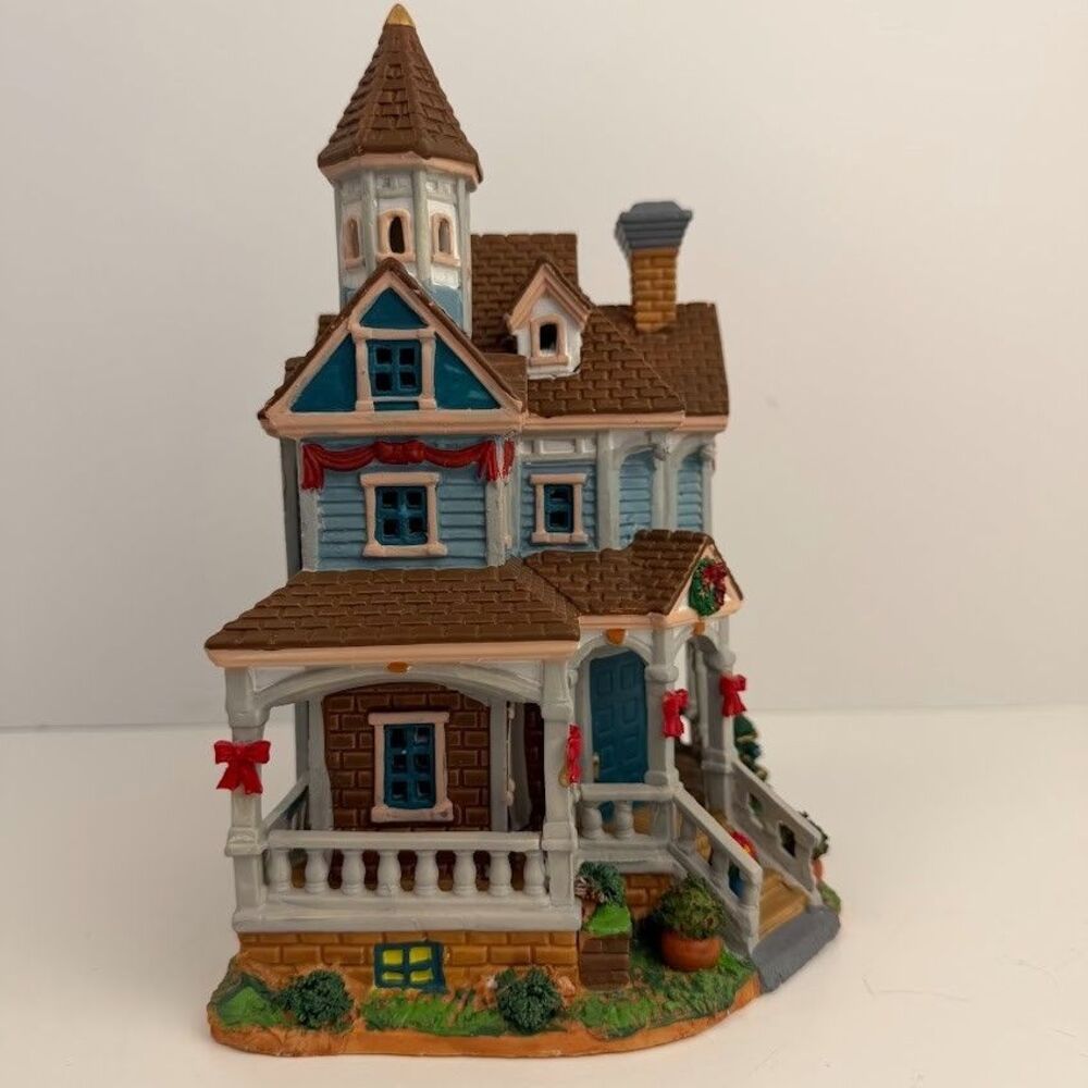 Lemax Christmas Village 2010 Plymouth Corners "Evans Residence" Lighted Building - Picture 9 of 16